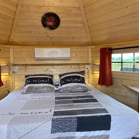 Le Petit Moulin Hotel Пузож Екстериор снимка