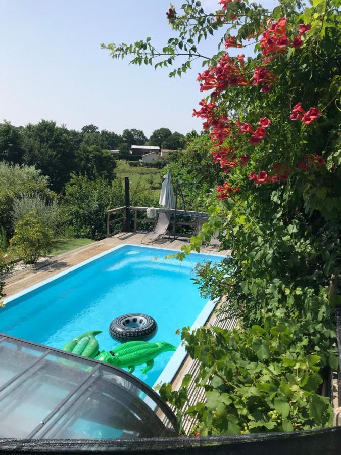Le Petit Moulin Hotel Пузож Екстериор снимка