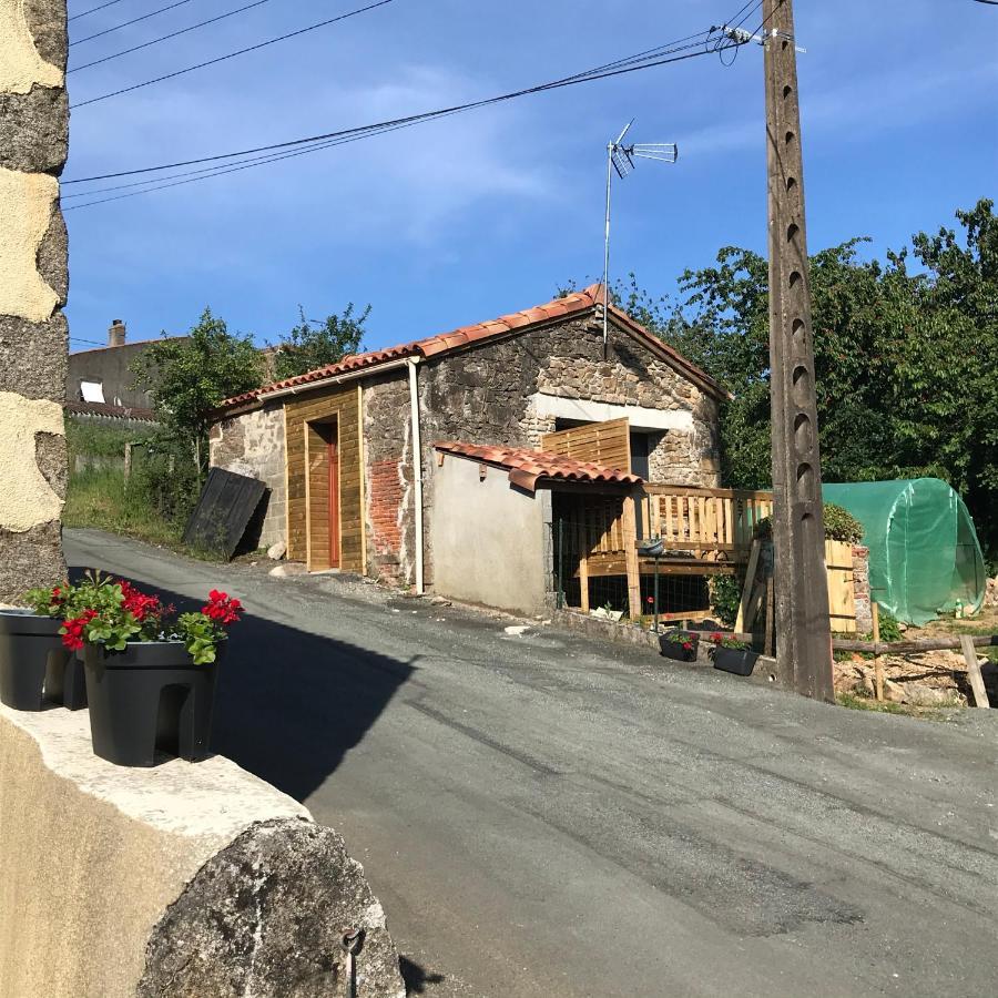 Le Petit Moulin Hotel Пузож Екстериор снимка