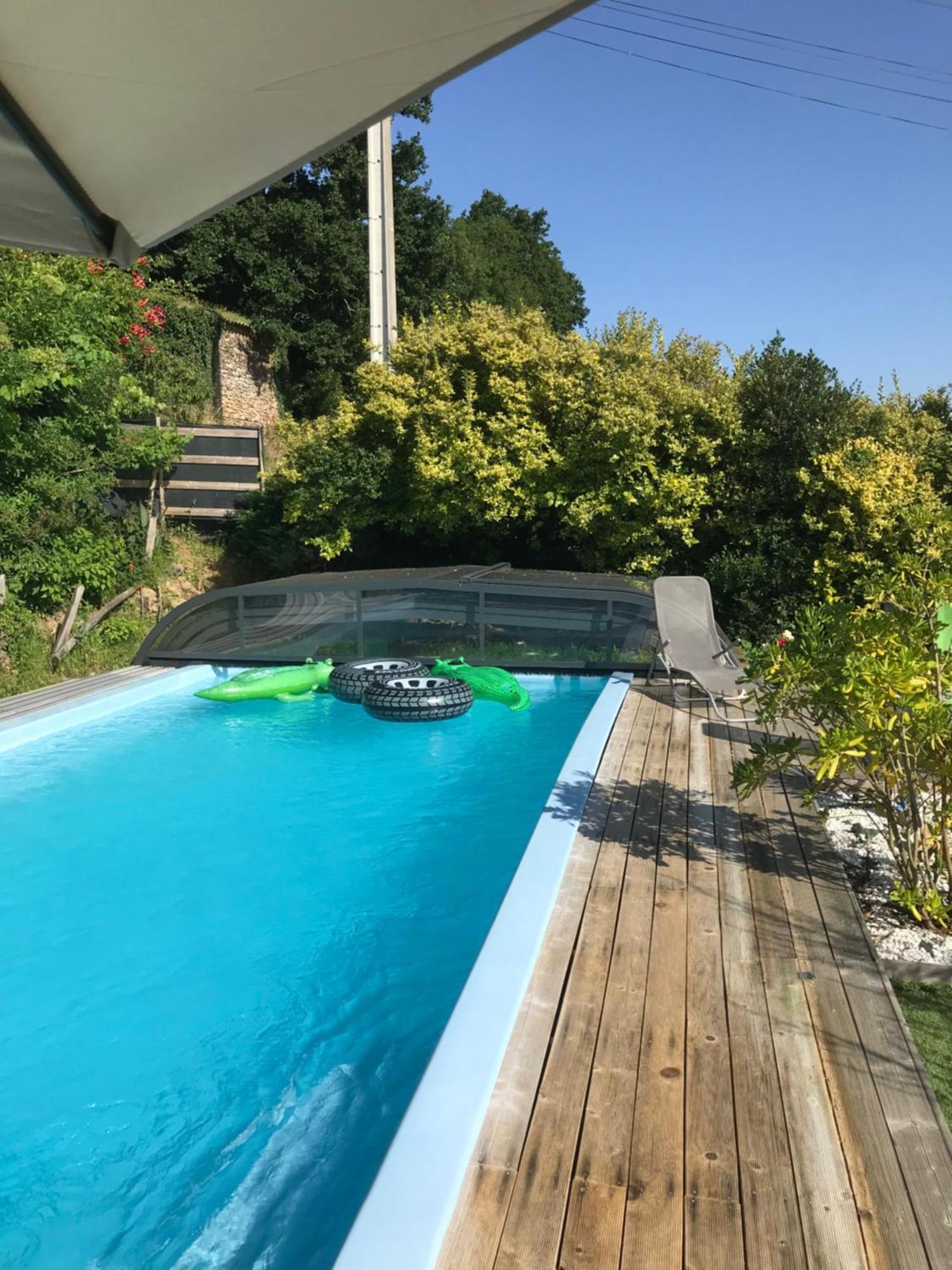 Le Petit Moulin Hotel Пузож Екстериор снимка