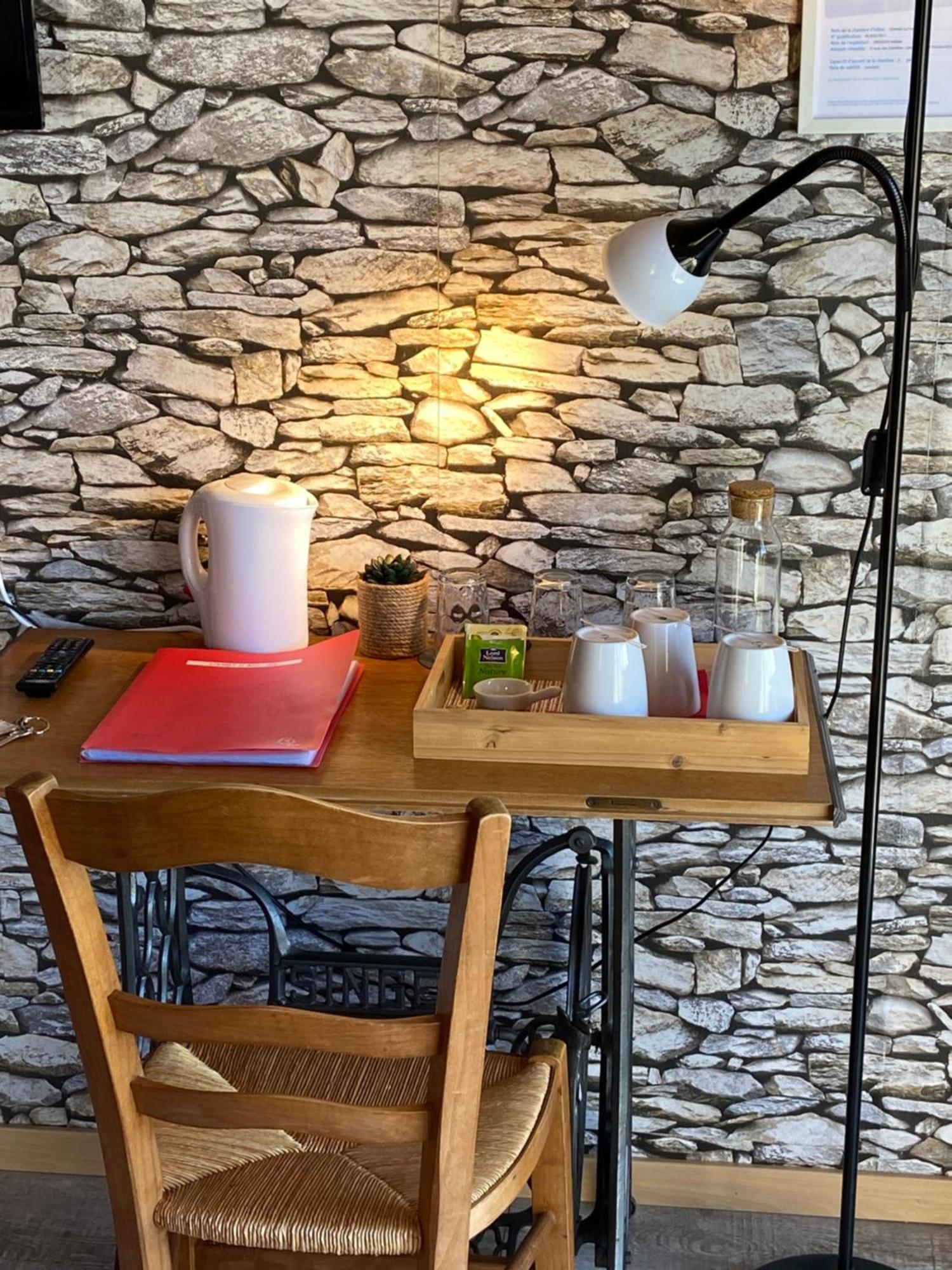 Le Petit Moulin Hotel Пузож Екстериор снимка