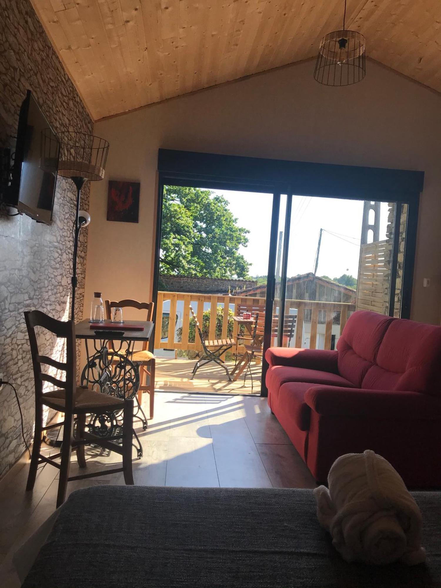 Le Petit Moulin Hotel Пузож Екстериор снимка