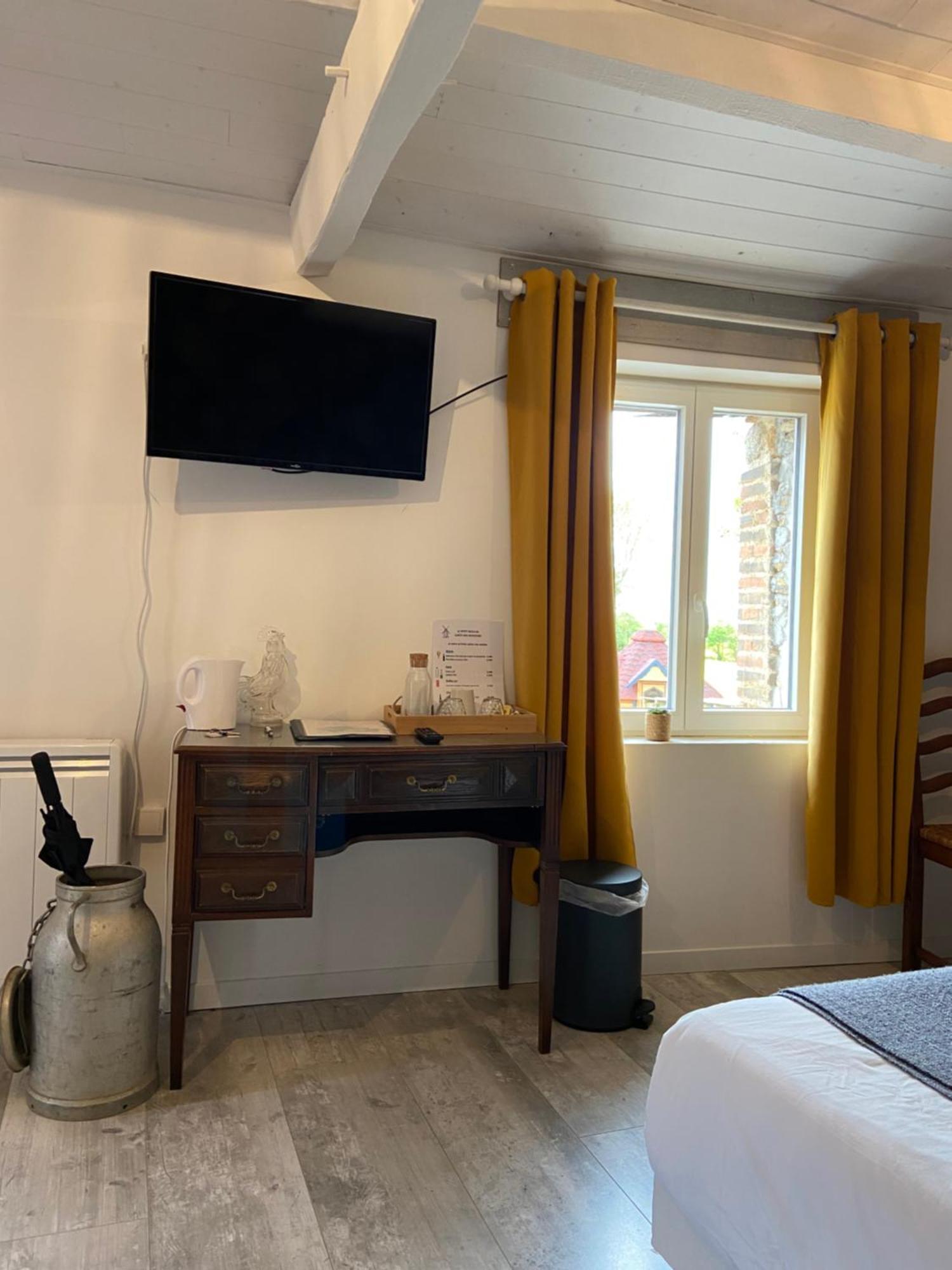 Le Petit Moulin Hotel Пузож Екстериор снимка