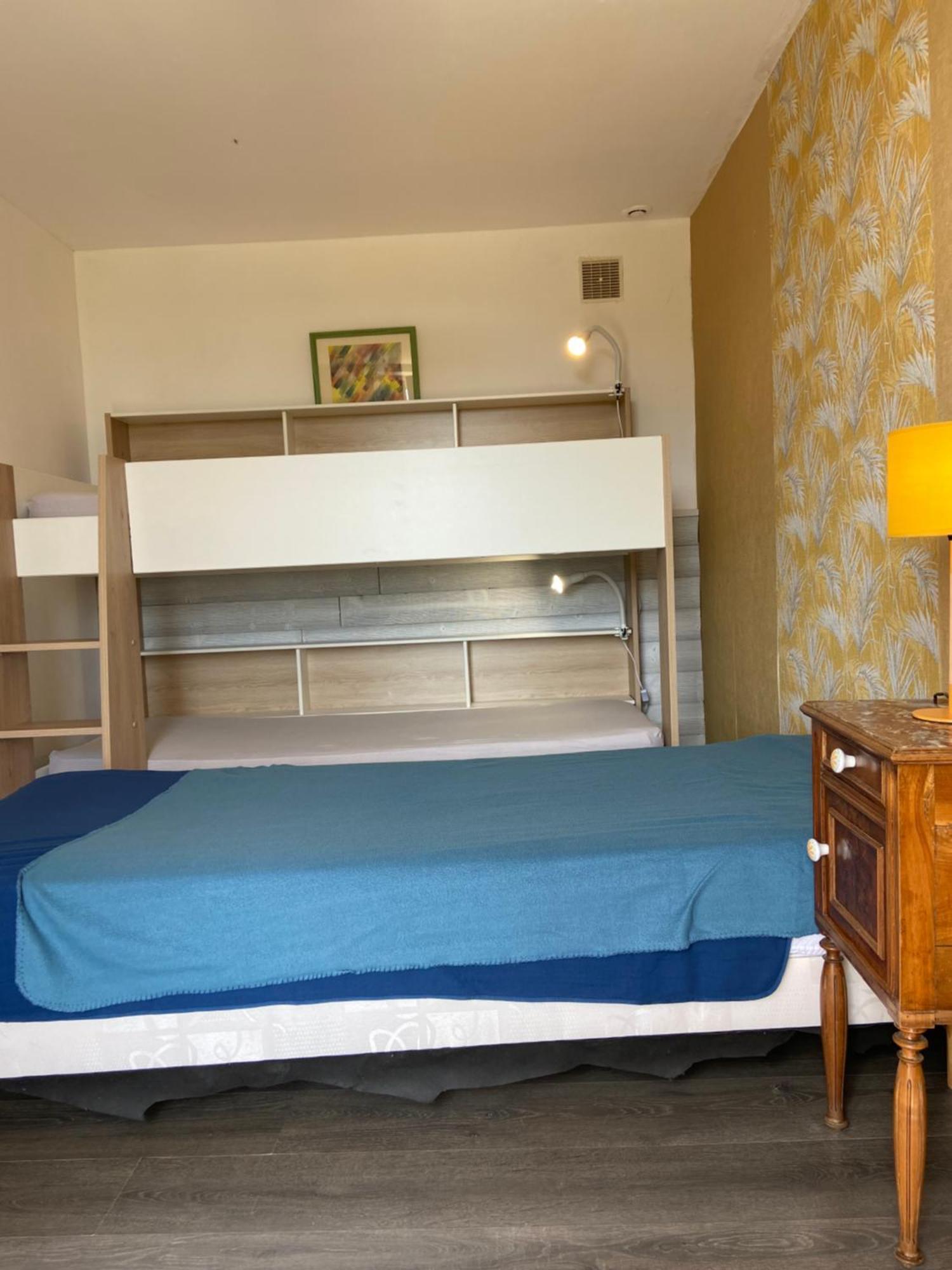 Le Petit Moulin Hotel Пузож Екстериор снимка